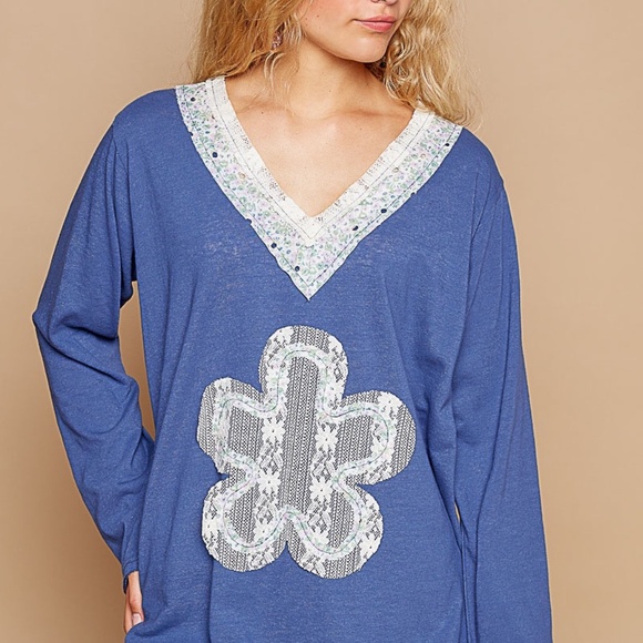 Pol Clothing Blue Lace Flower Patch Relaxed Fit Long Sleeve V Neck Top Size S-L - Picture 6 of 10